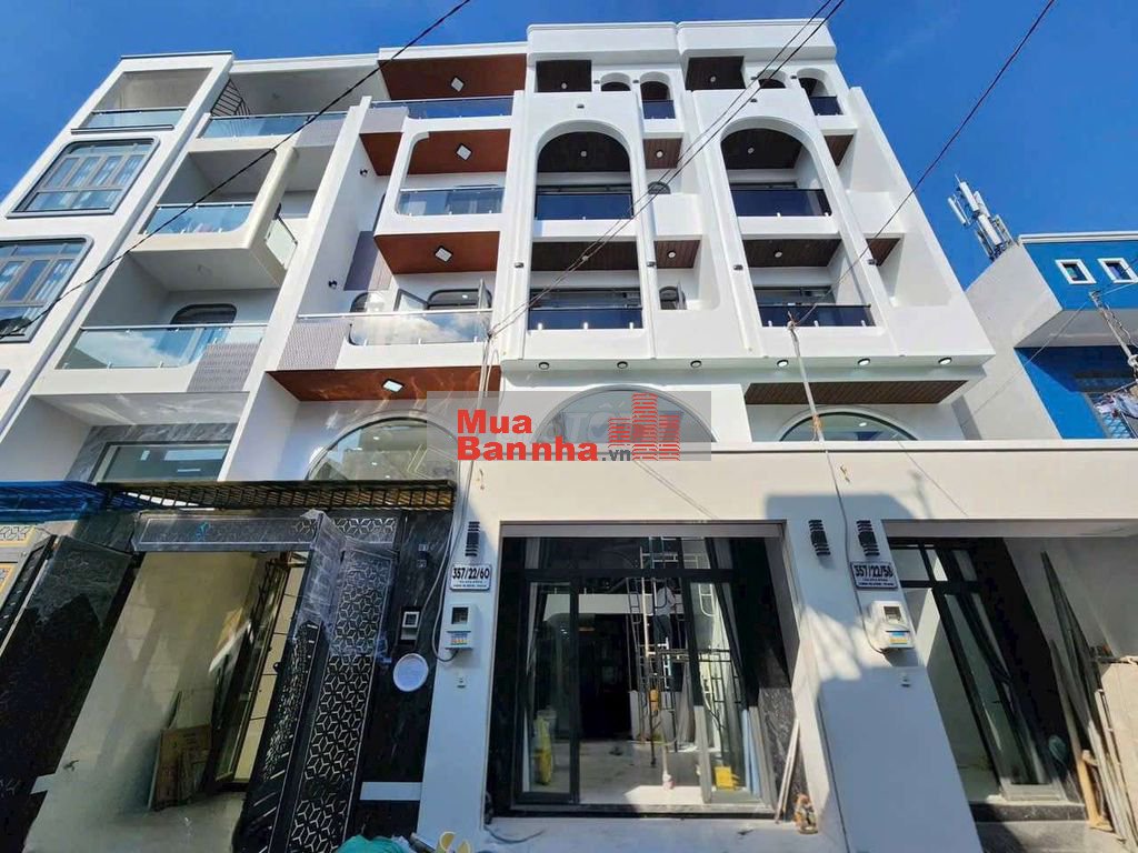 Bán nhà gần vòng xoay Phú Lâm , HXH, nhà thông thoáng