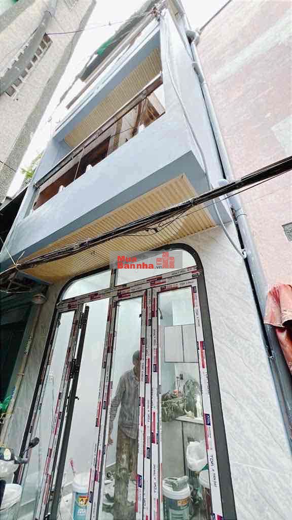 Nhà Q4 đối diện phòng thuế Q4