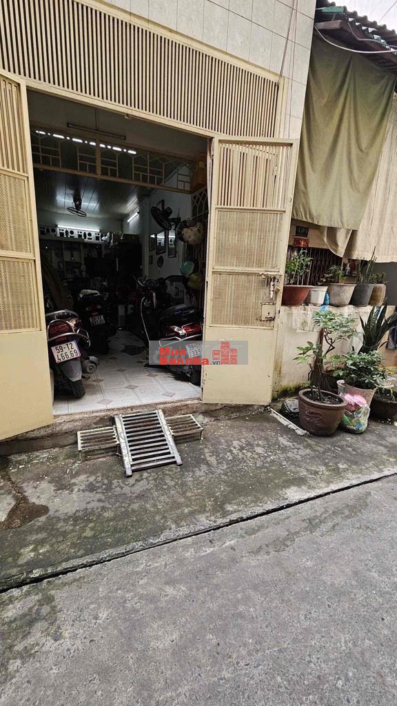 Bán nhà chính chủ Nguyễn Cảnh Chân, Quận 1, 30m2, 2 tầng, hẻm thông.