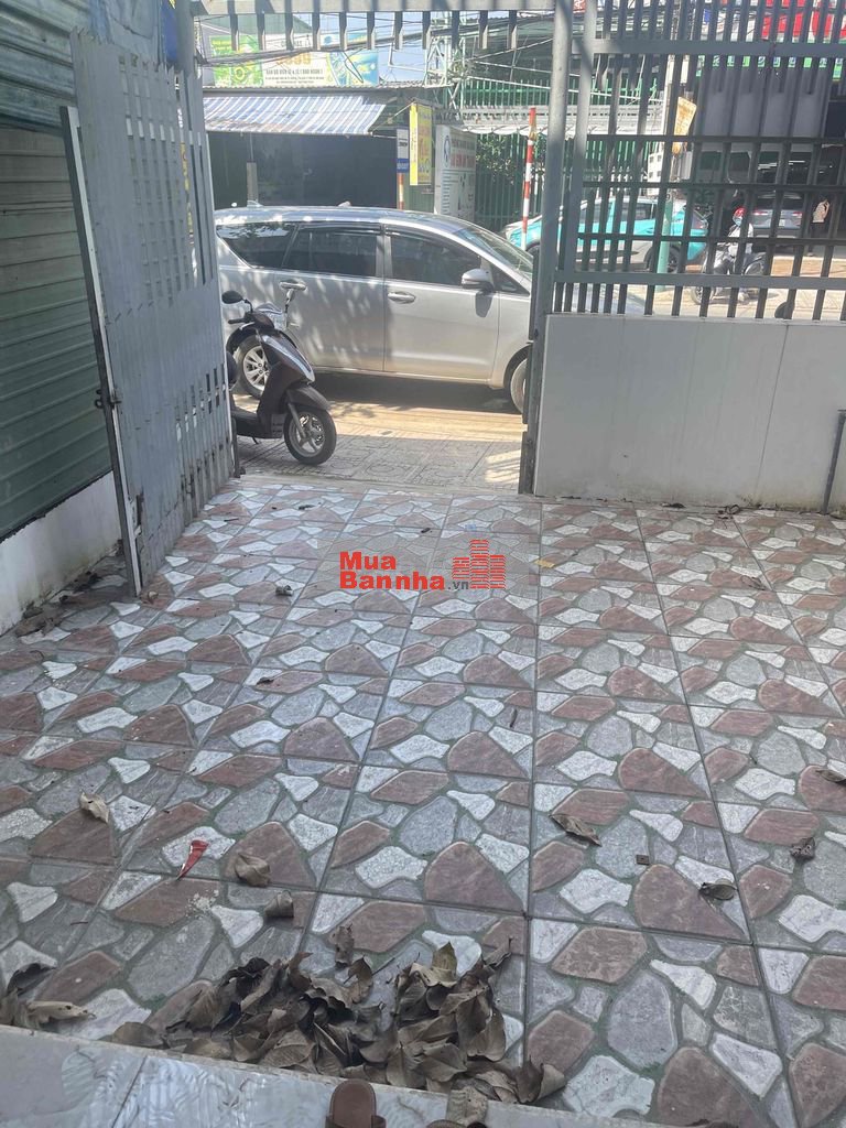 Bán nhà mặt tiền Cách Mạng Tháng 8