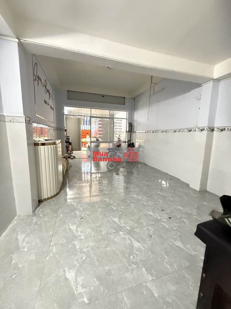 Bán nhà Q11 đường Lạc Long Quân MT chợ 4 X 17m 3L 10PN kinh doanh tốt