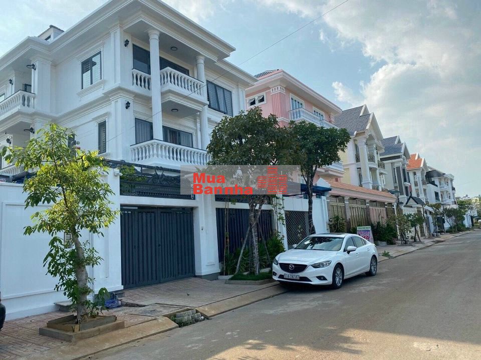 Bán biệt thự XD5 gần Đỗ Xuân Hợp, Liên Phường 10x20m 3L5PN