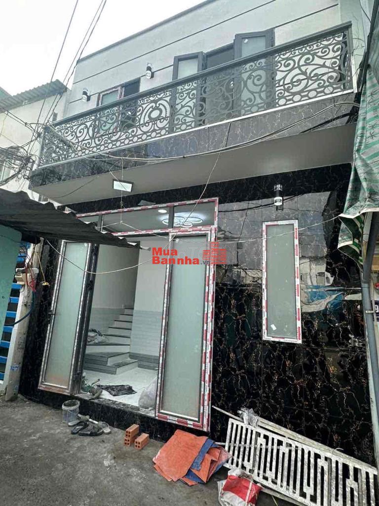 Nhà mới đã hoàn thiện cách đường 30M, nhà xây mới không ngập úng.