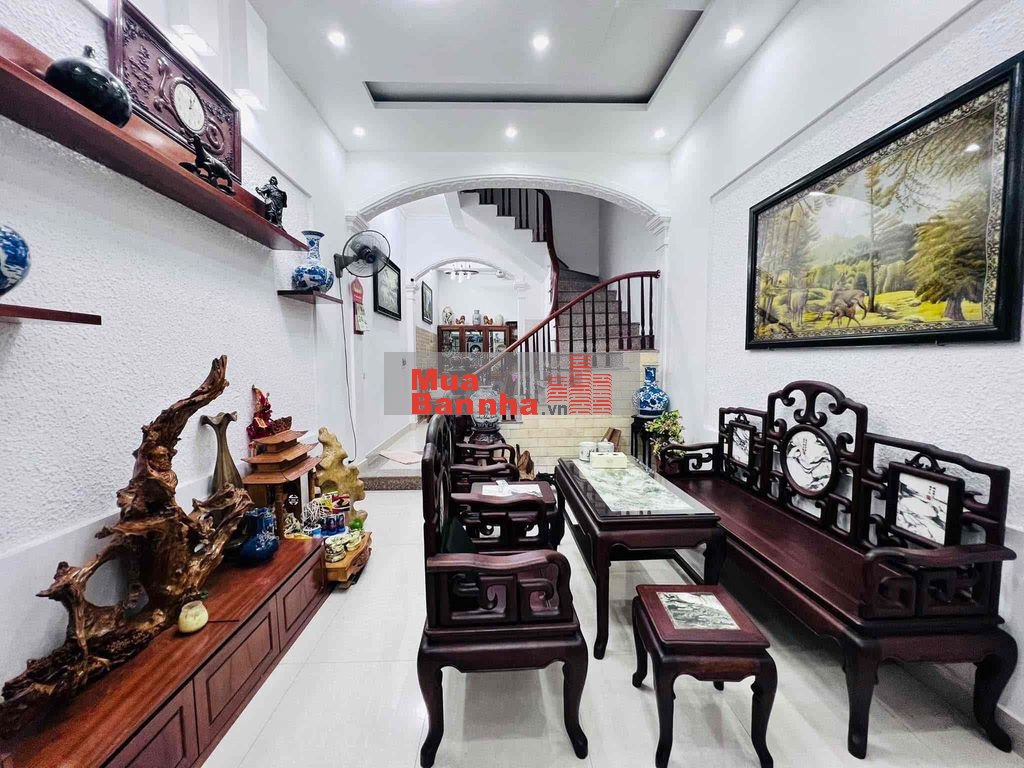 🏡 BÁN NHÀ CẦU GIẤY – LÔ GÓC, NỞ HẬU – 50M RA Ô TÔ – 45m² – HƠN 9 TỶ