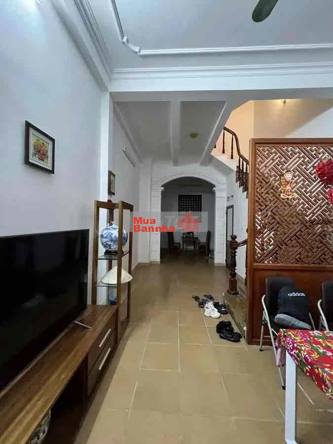 Cực Hiếm!! Nhà Hoàng Cầu, Ngõ ô tô, cách phố 15m, ở cực sướng