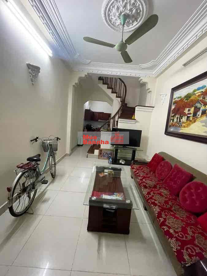 Bán nhà Chùa Bộc, gần phố, gần bãi xe, 2 thoáng, dân xây 5 tầng đẹp