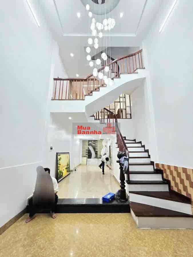 Bán nhà Pháo đài láng, đi đâu cũng tiện, ngõ rộng gần phố, nhà đẹp dân