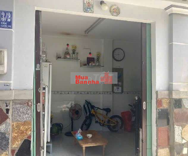 Bán nhà HXH gần vòng xoay Phú Lâm, kinh doanh được, hẻm lớn thông