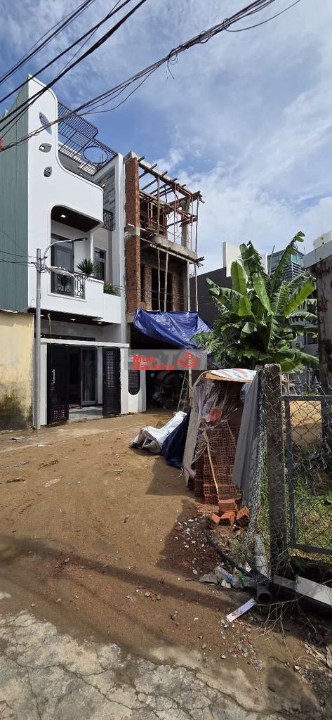 Nhà xây mới tại Tô Hiệu, Hòa Minh, nội thất cao cấp