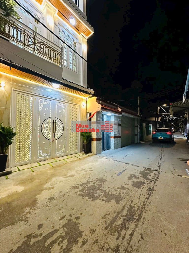 4x16m 3 tầng đường xe hơi kế Phú Mỹ Hưng quận 7 6.95 tỷ