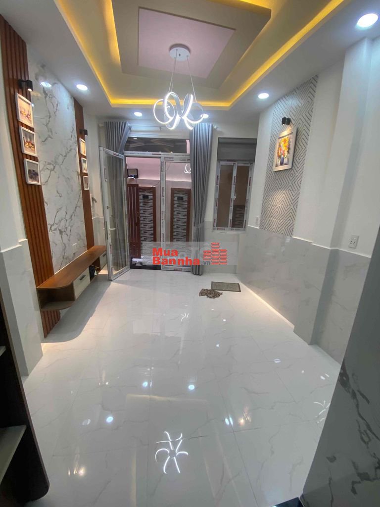 NHÀ ĐẸP VÀO Ở NGAY BÌNH ĐÔNG Q8 GẦN CẦU CHÀ VÀ