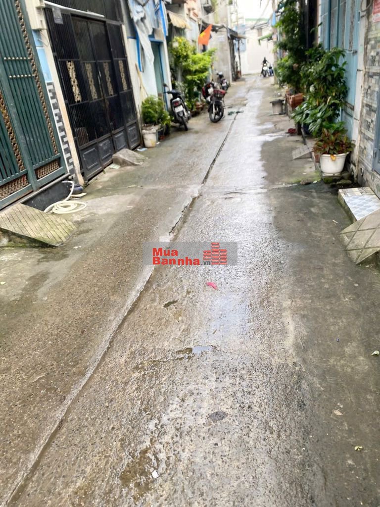 Nhà Cấp 4  Chính Chủ đang ở , CẦN BÁN GẤP GẤP ĐỂ TRẢ NỢ .