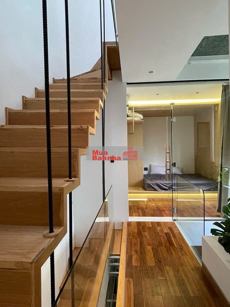 Cần bán nhà phố thương mại ngay khu trung tâm Bcons