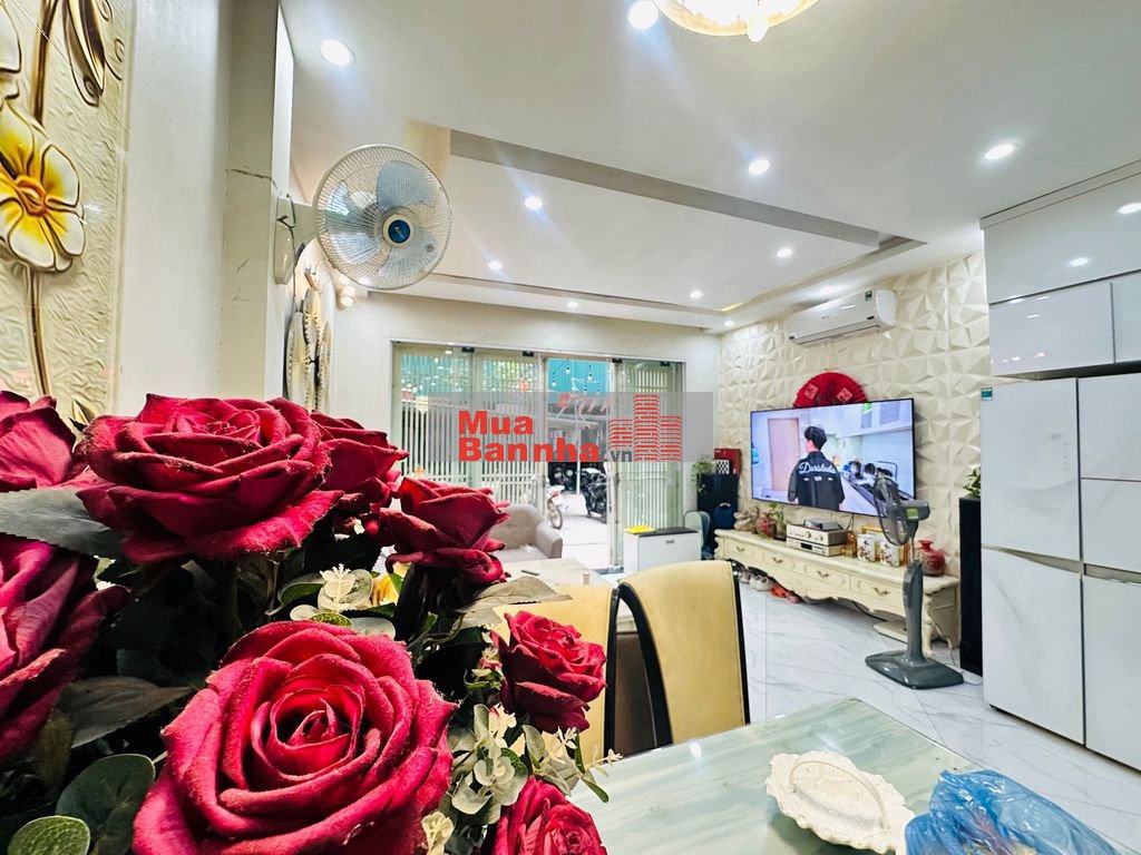 GIÁ 13 TỶ! NHÀ LÊ DUẨN - ĐỐNG ĐA: 45M², 5 TẦNG - 100M RA HỒ 3 MẪU!