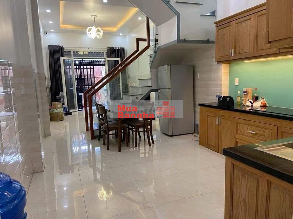 Bán nhà đẹp 50m2 đường Tạ Quang Bửu, Quận 8 hẻm xe hơi giá 2 tỷ 350 TL