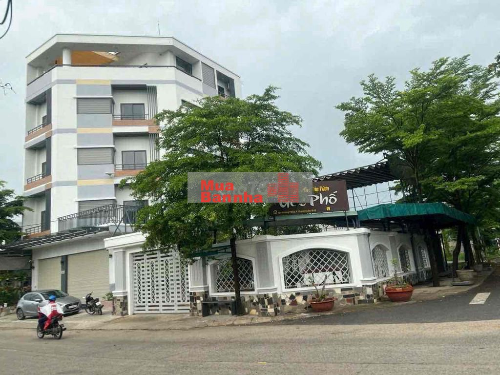 BÁN NHÀ GÓC 2MT Quán Cafe. Và Toà Nhà Dịch Vụ