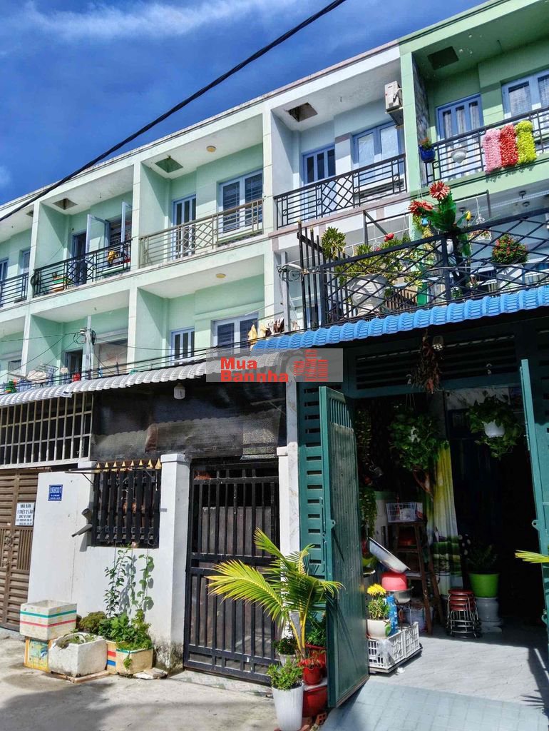 nhà bán 1tỷ7,diện tích 3,7x15m , 1 triệt ,2 lầu , 2 phòng. 2 tolel