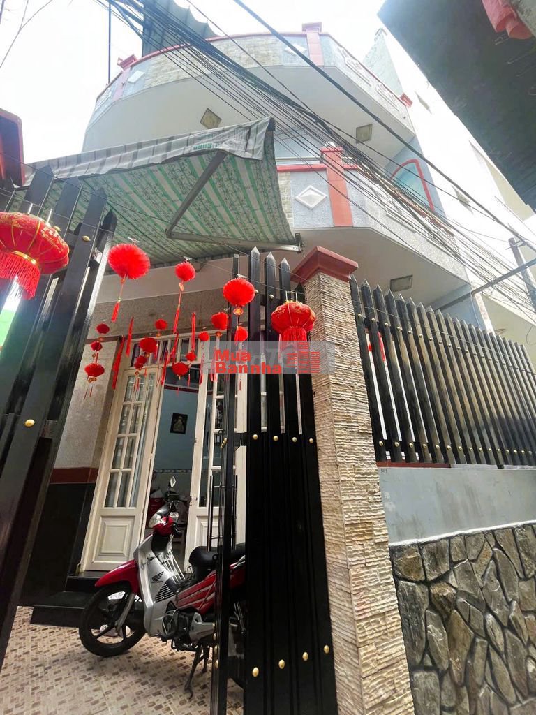 Bán nhà 4 tầng, ngang 6.2m Bông Sao P5-Quận 8