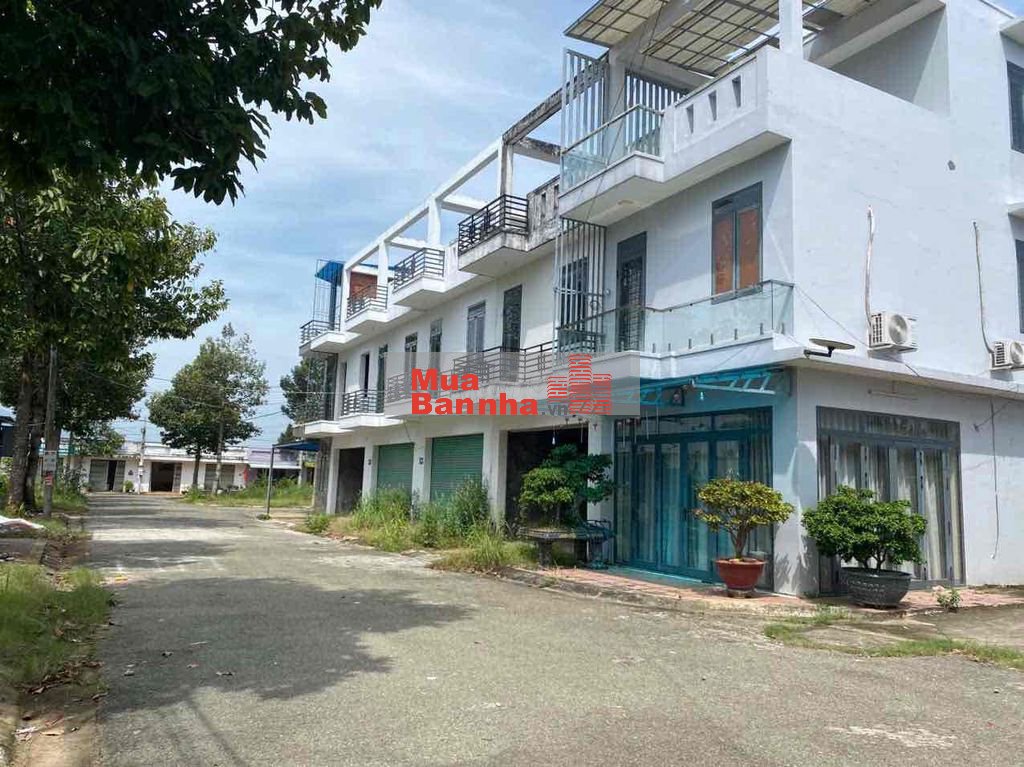 Cần Bán Nhà 1 Trệt2 Lầu khu phố chợ Lan Anh 2 đã Hoàn Công Hoà Long .