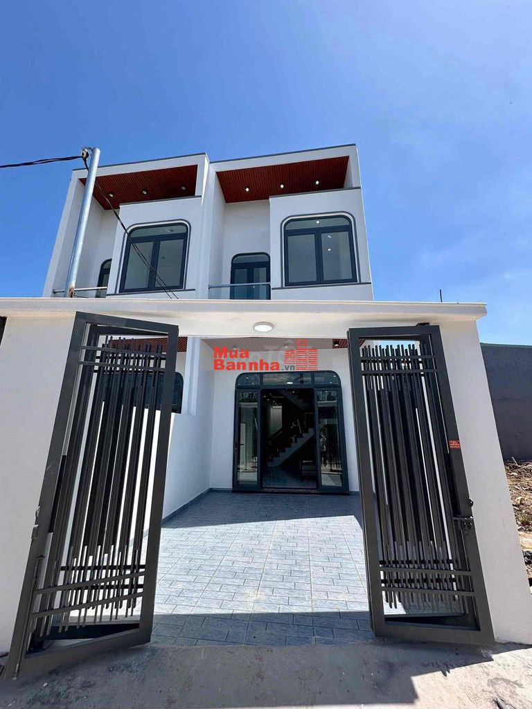 Anh Trai chuyển công tác Hà Nội, để lại căn nhà tặng luôn nội thất.