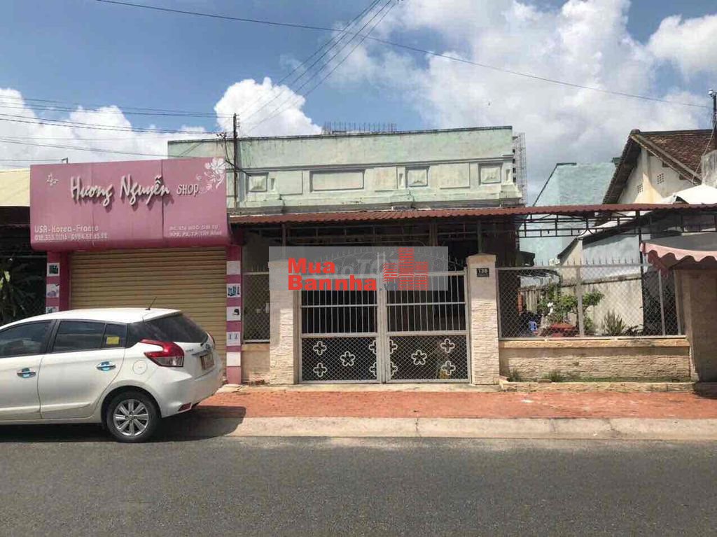 nhà mt chính chủ ngay trung tâm tây ninh