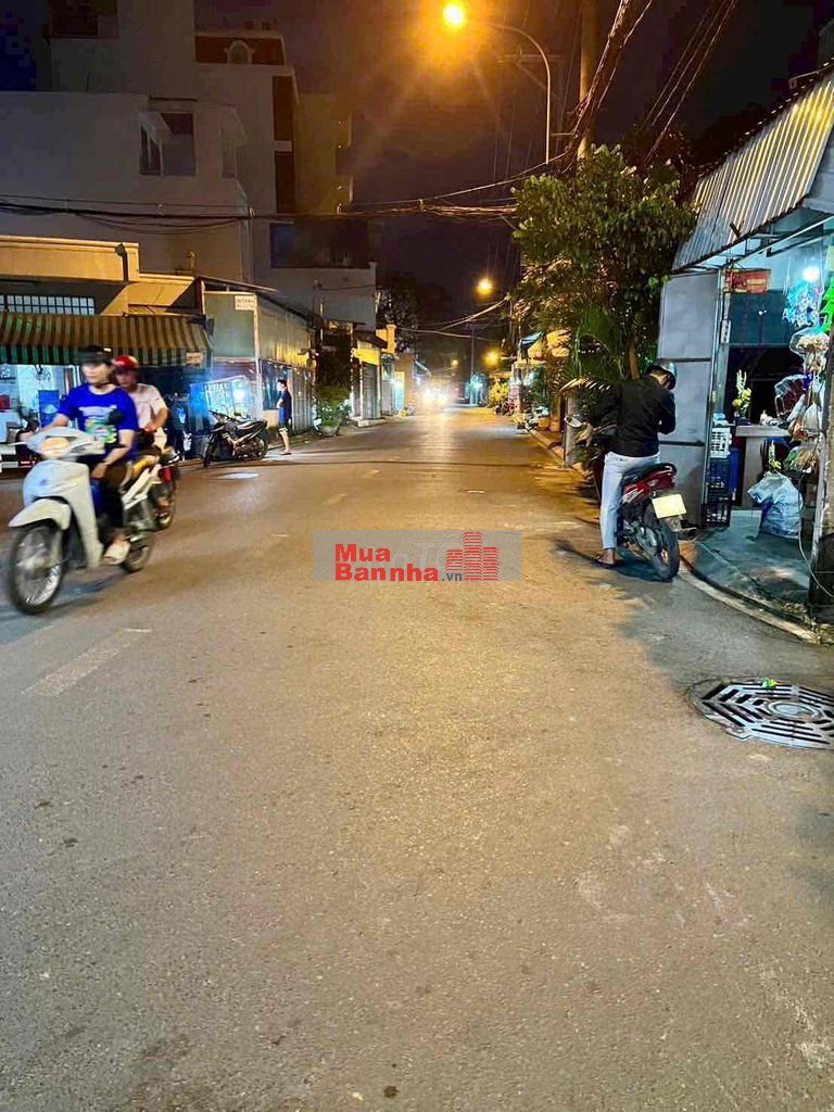 Mặt tiền ta 04 Gần metro ngan 4x17 2 lầu 4 pn đường 8 m giá 5ty700