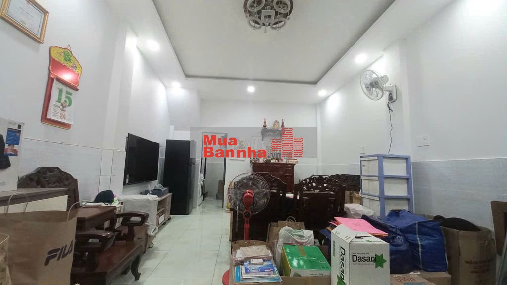 Bán nhà sát Mặt tiền Cách Mạng Tháng 8 , Q3 - DT 4 x 8 m - Giá 4,3 tỷ