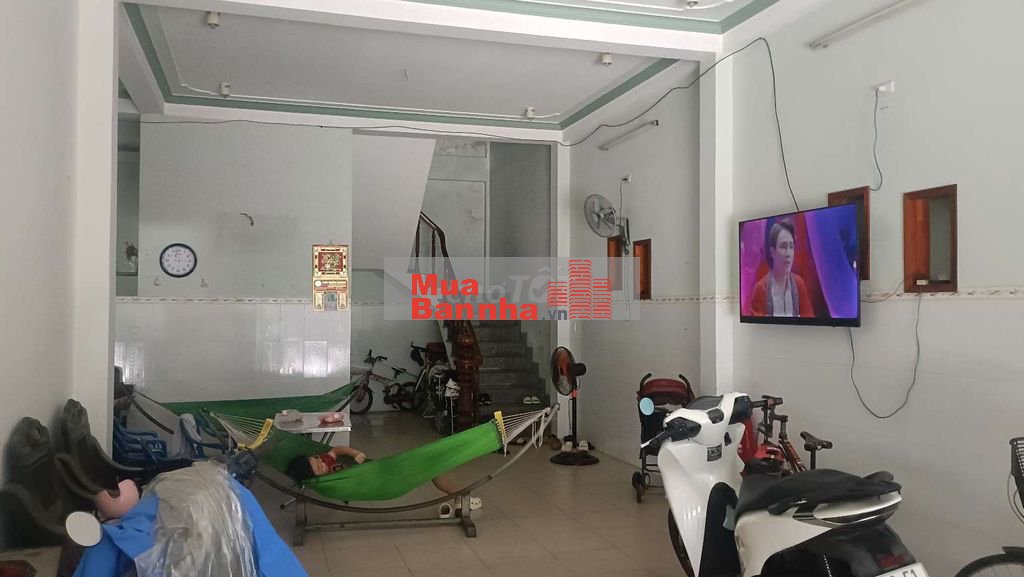 Bán nhà 3 tầng, lô góc 2 mặt tiền