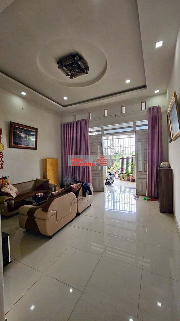 BÁN NHÀ CẤP 4 MẶT TIỀN TRẦN QUÝ CÁP TT BẢO LỘC, SẴN THỔ CƯ GIÁ RẺ