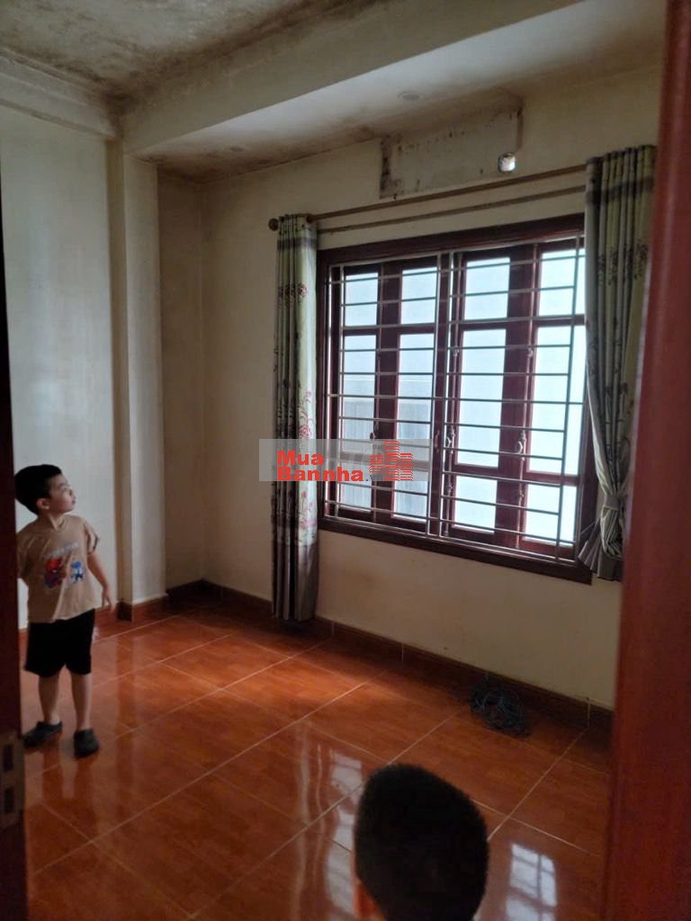 Bán nhà phố Gia Quất 40m2- 4 tầng- mặt tiền đẹp, lô góc, ô tô tránh