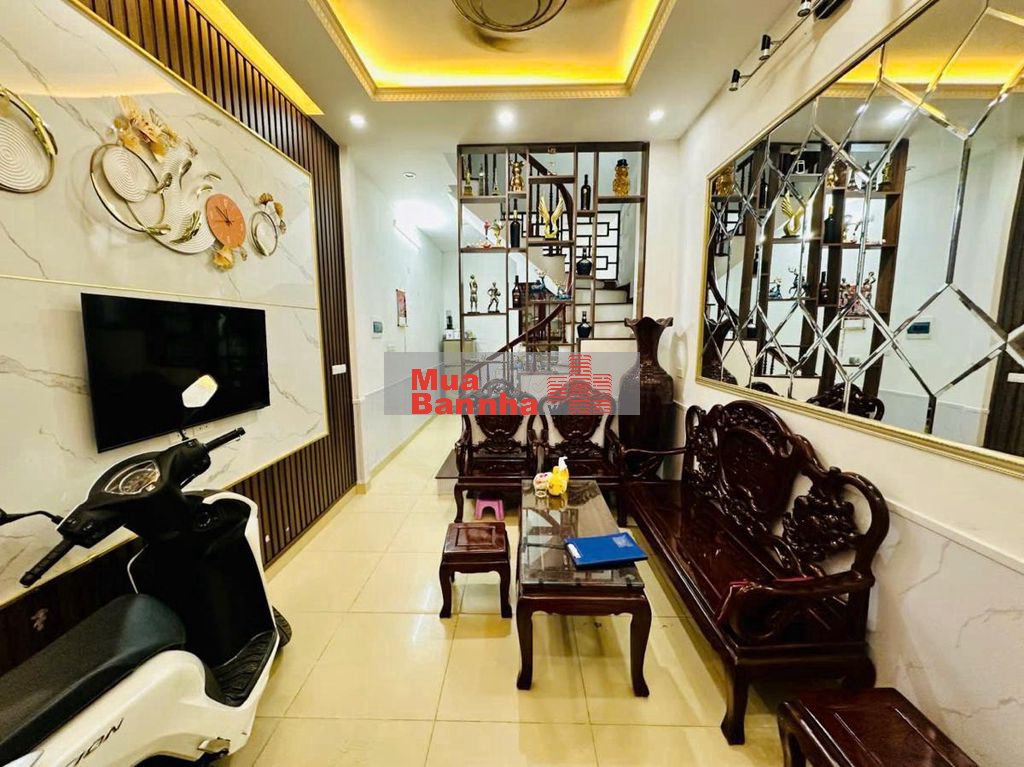 BÁN NHÀ TT CẦU GIẤY 33m 8tỷ ở ngay ngõ THÔNG 3gác,ngõ cực nông,gần chợ