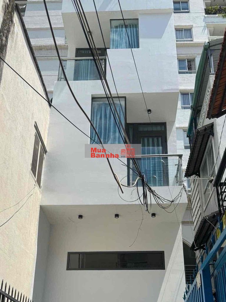 Nhà đẹp Bến Vân Đồn phường 2 46,8x3,8x3 tầng HXH giá chỉ 4,699 tỷ