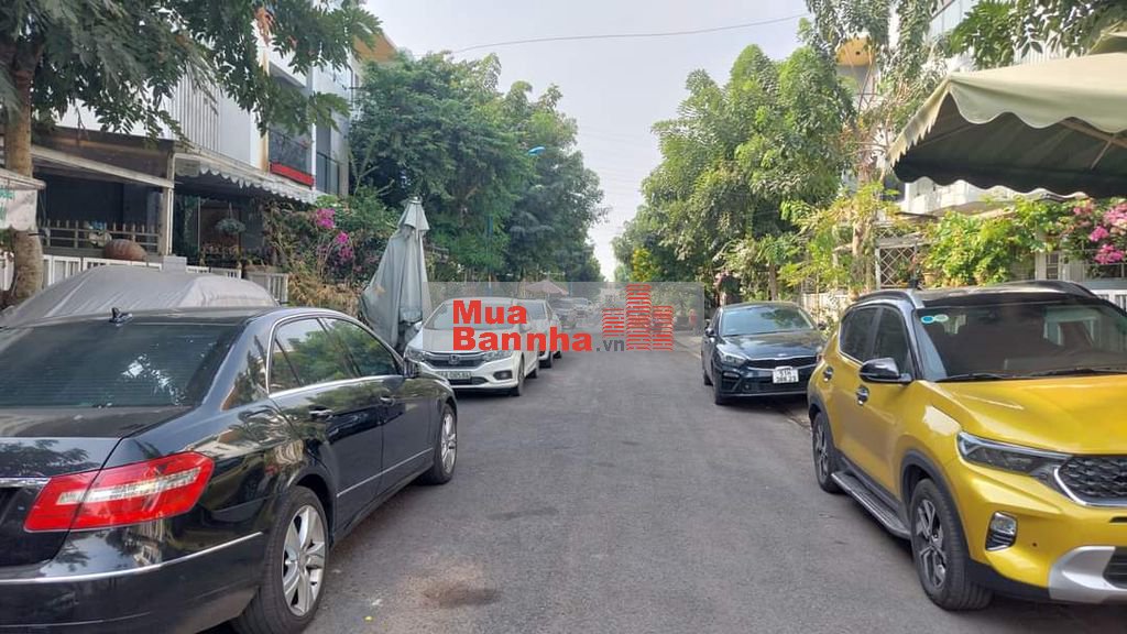 BÁNNHÀ MẶT TIỀN HẺM XE HƠI GẦN LÊ VĂN VIỆT,HIỆP PHÚ,NGANG 6,NHỈNH6 T.Ỷ