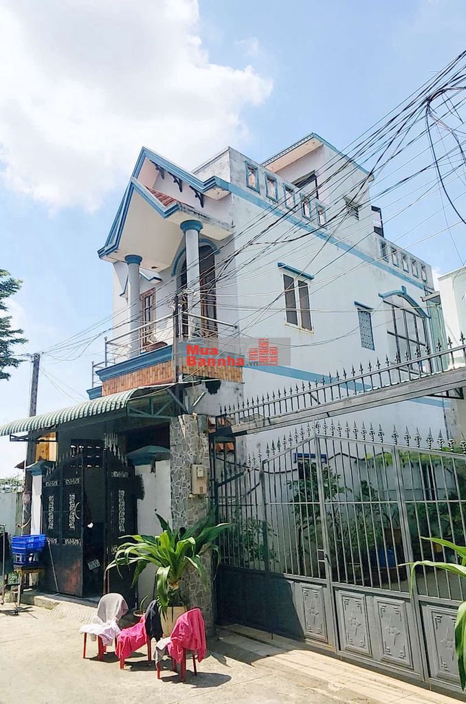 Nhà 1 trệt 1 lầu, 68m2 vào ở ngay, hẻm xe hơi, sổ riêng vuông vứt