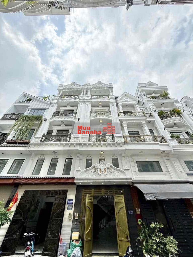 NHÀ PHỐ 4 TẦNG HẼM 8M CÓ VĨA HÈ CẦN BÁN