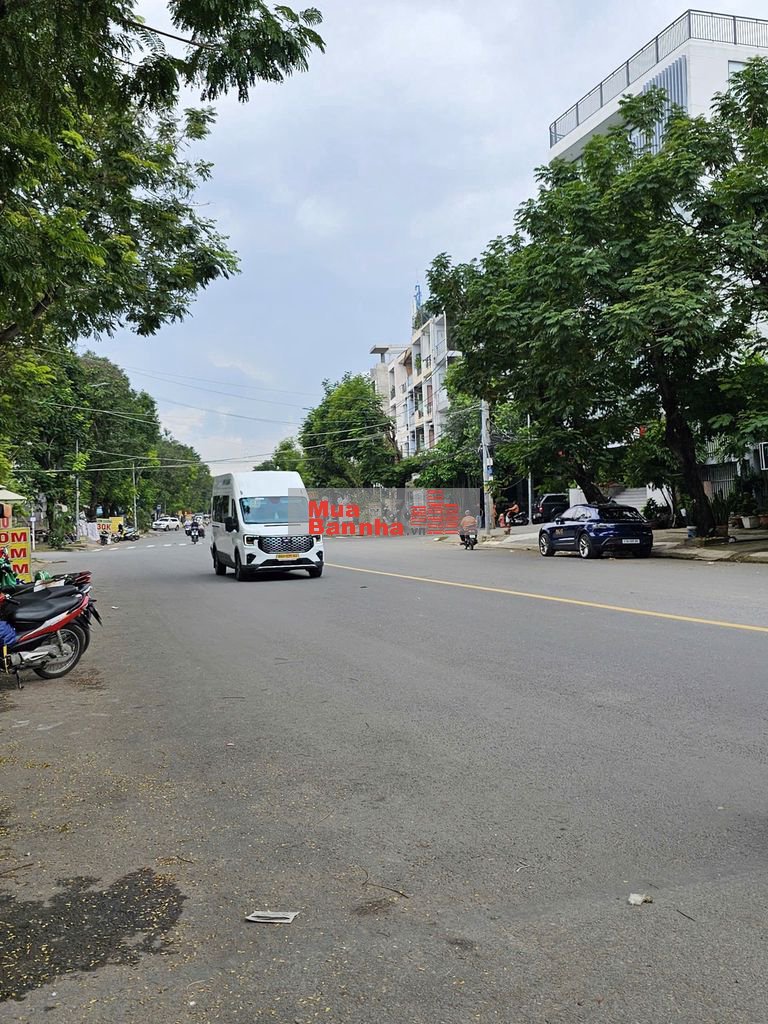 BÁN GẤP CHDV MẶT TIỀN BÌNH LỢI- 110M2 x 12PN - KINH DOANH TỐT.