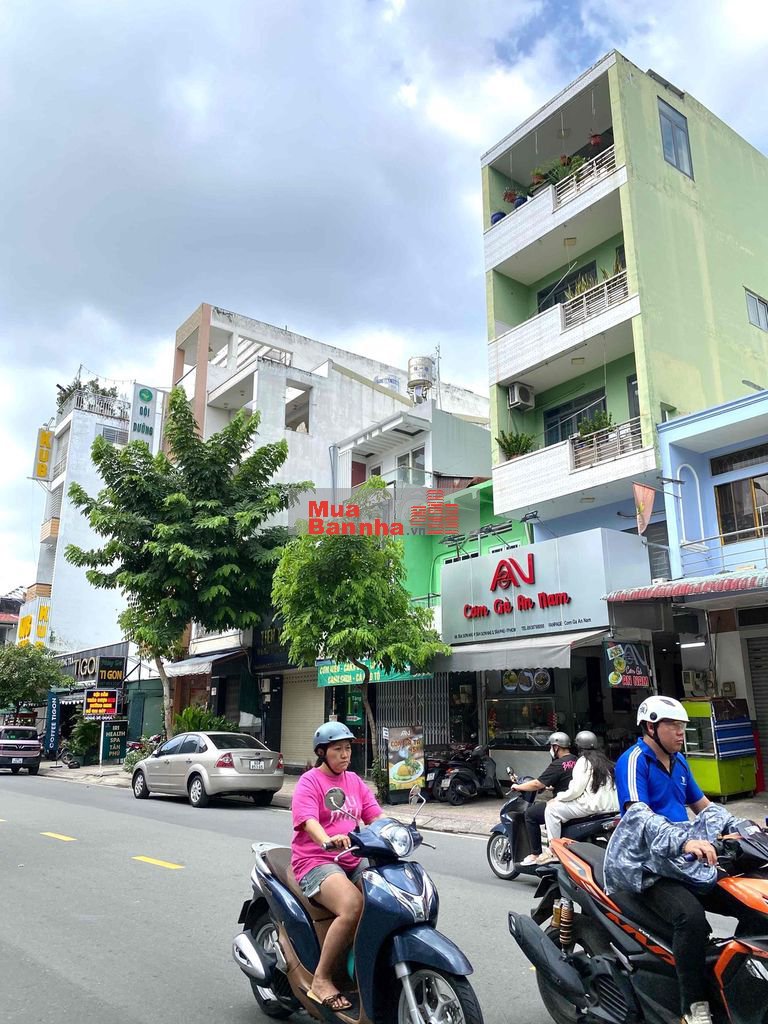 Bán nhà mặt tiền Tân Sơn Nhì, quận Tân Phú, 80m2, nhỉnh 18 tỷ