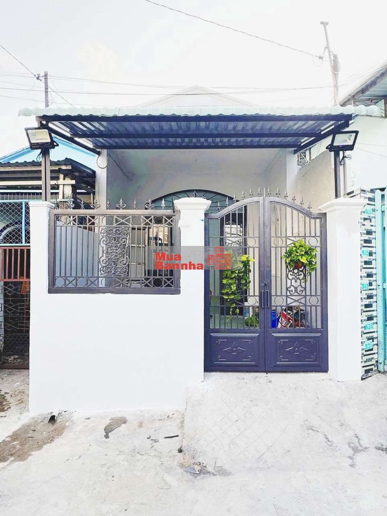 Bán nhà 62m2 hẻm xe hơi, gần chợ nhỏ Lê Văn Việt, 4.2 Tỷ Thương Lượng