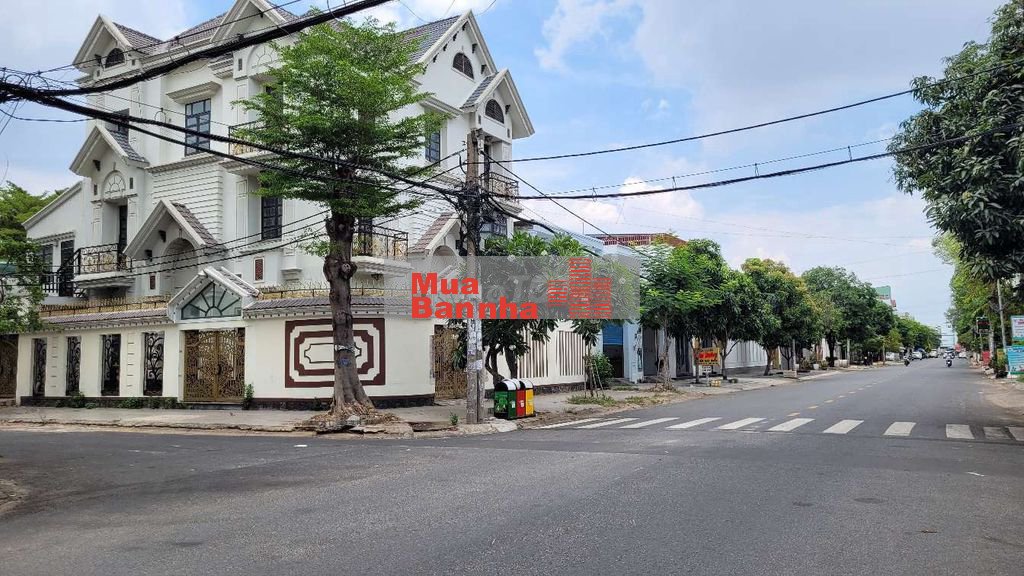 Bán nhà mặt tiền kinh doanh 20m, 5m x 18m 4 tầng, Tên Lửa, Bình Tân