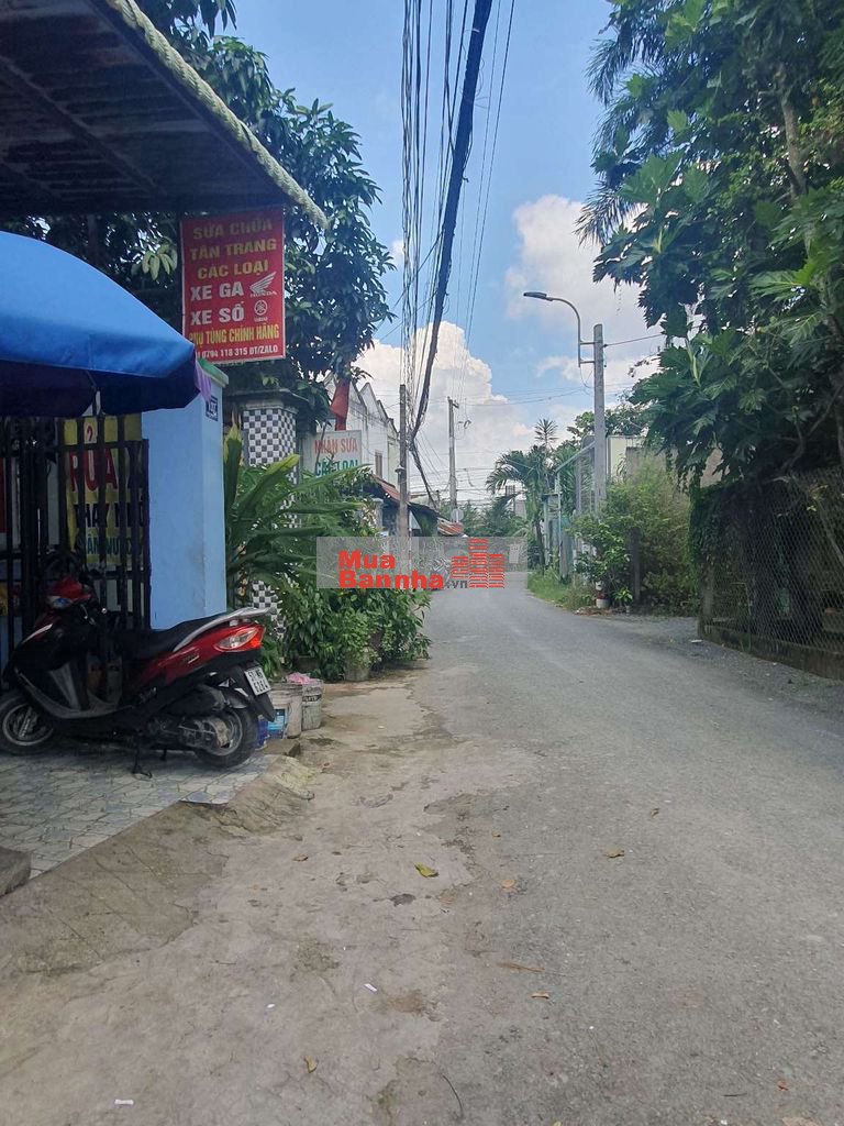 💥Chỉ 1 Tỷ 250 Triệu (TL), 4.5x9m, 2 Tầng, 2PN, SHR, Gần Chợ Hưng Long