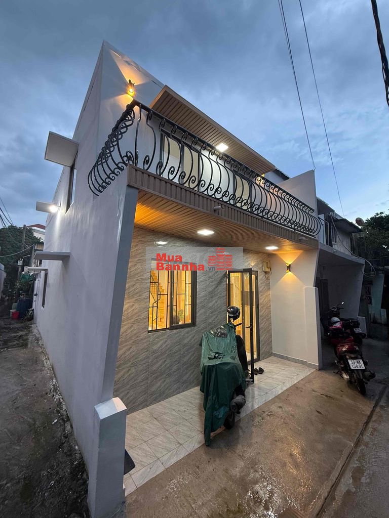 BỜ BAO - TÂN PHÚ - 50M2 - 2 Tầng - Nội Thất - Ở Ngay