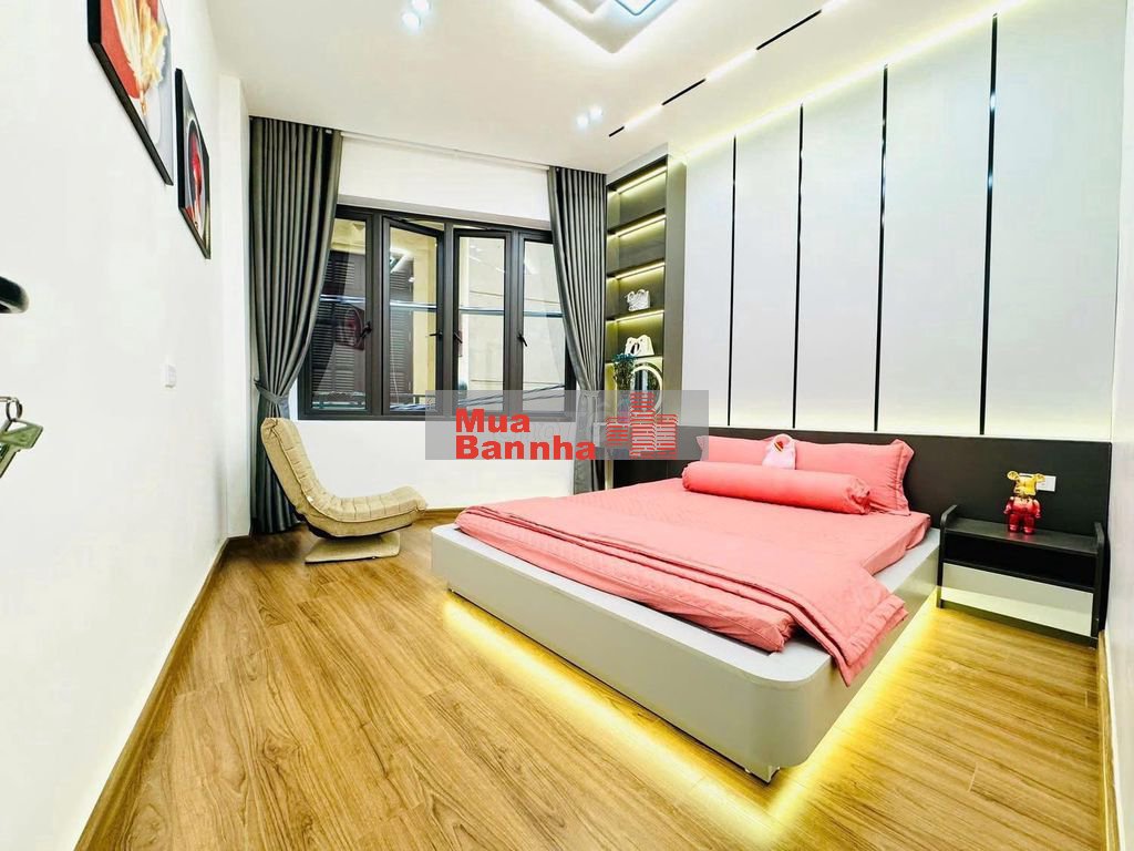 Độc lạ Minh Khai, căn góc 2 thoáng, 30m oto tránh, ngõ thẳng, dân trí.