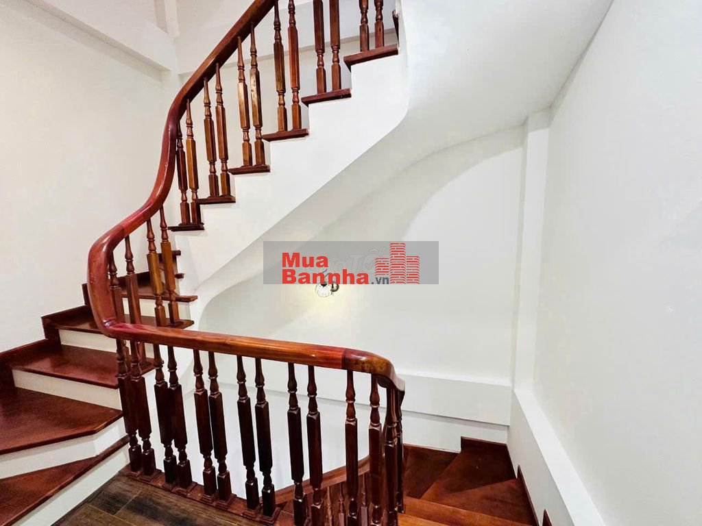 Nhà 5 Tầng Phố Trạm Ngay Bãi Gửi Ô Tô – Nội Thất Đầy Đủ - 6.x Tỷ