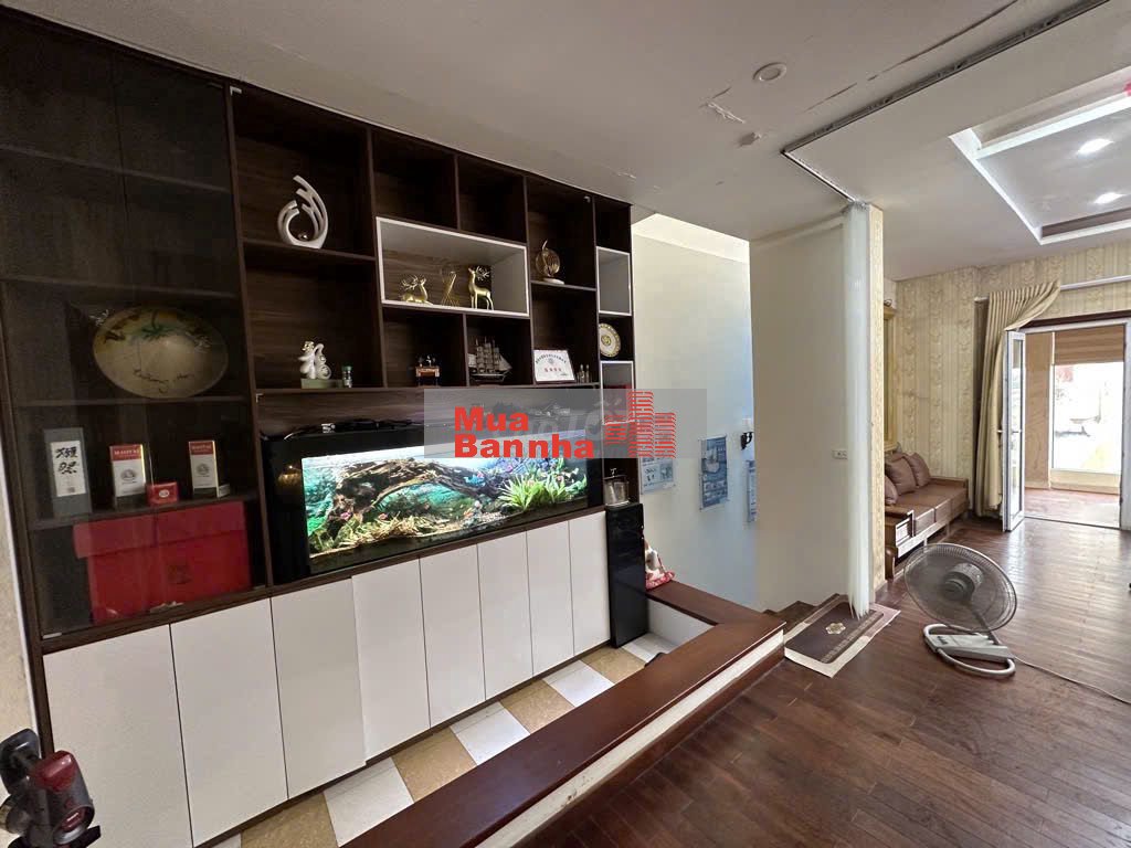 Nhà 5 tầng Long Biên 60m² gara ô tô,thang máy, Cầu Vĩnh Tuy. Giá 12 tỷ