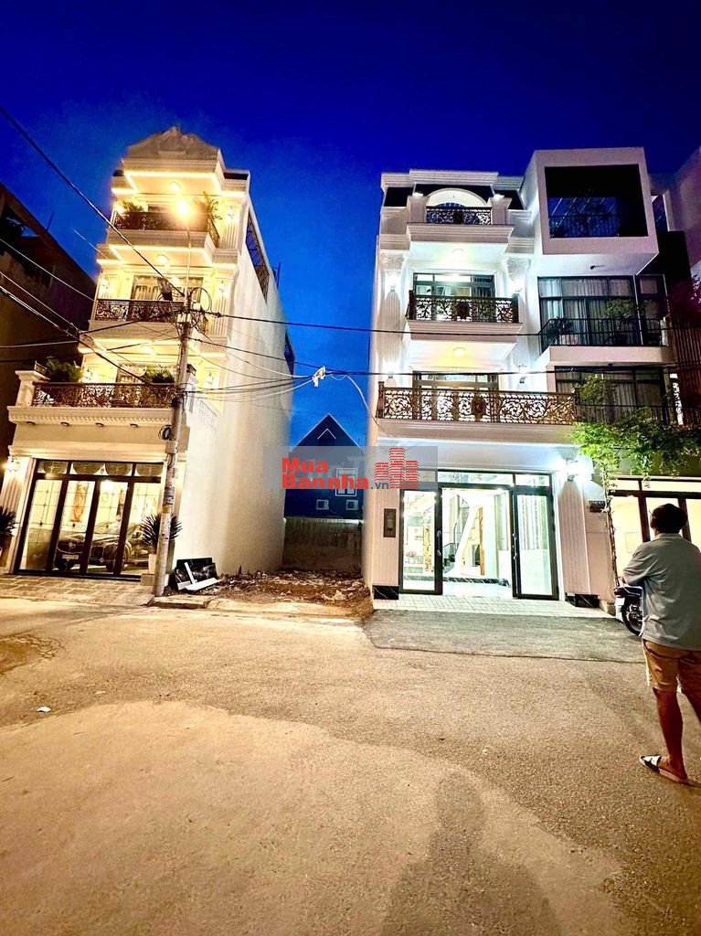 NHÀ TÂN CỎI ĐIỂN CÓ THANG MÁY. HUỲNH TẤN PHÁT SÁT QUẬN 7