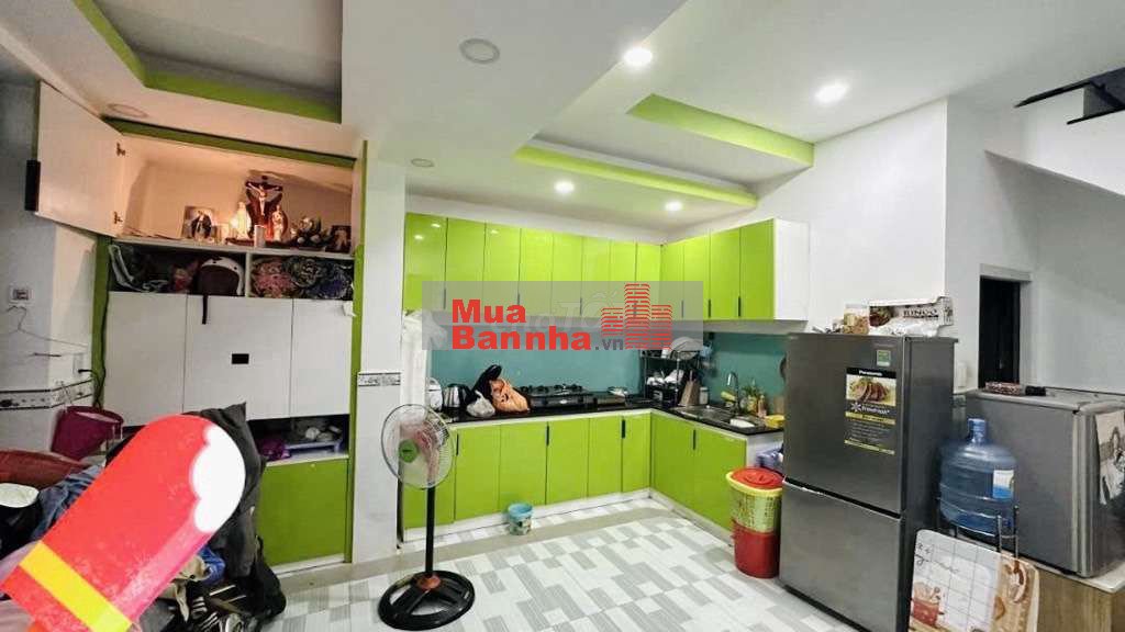 Gấp bán nhà sổ riêng, thuận tiện di chuyển bình thạnh