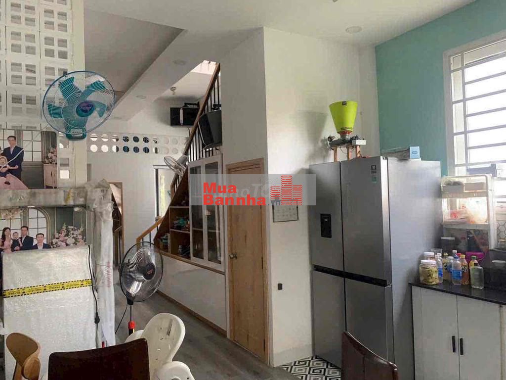 nhà nở hậu 63,7m2 oto đỗ cửa chỉ 4ty