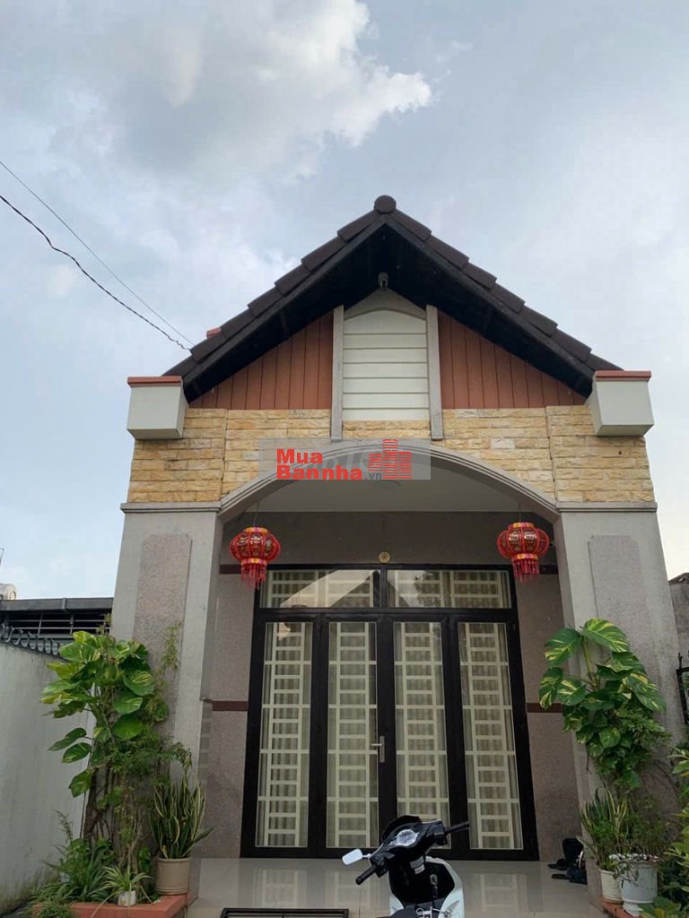 Bán nhà Mái Thái