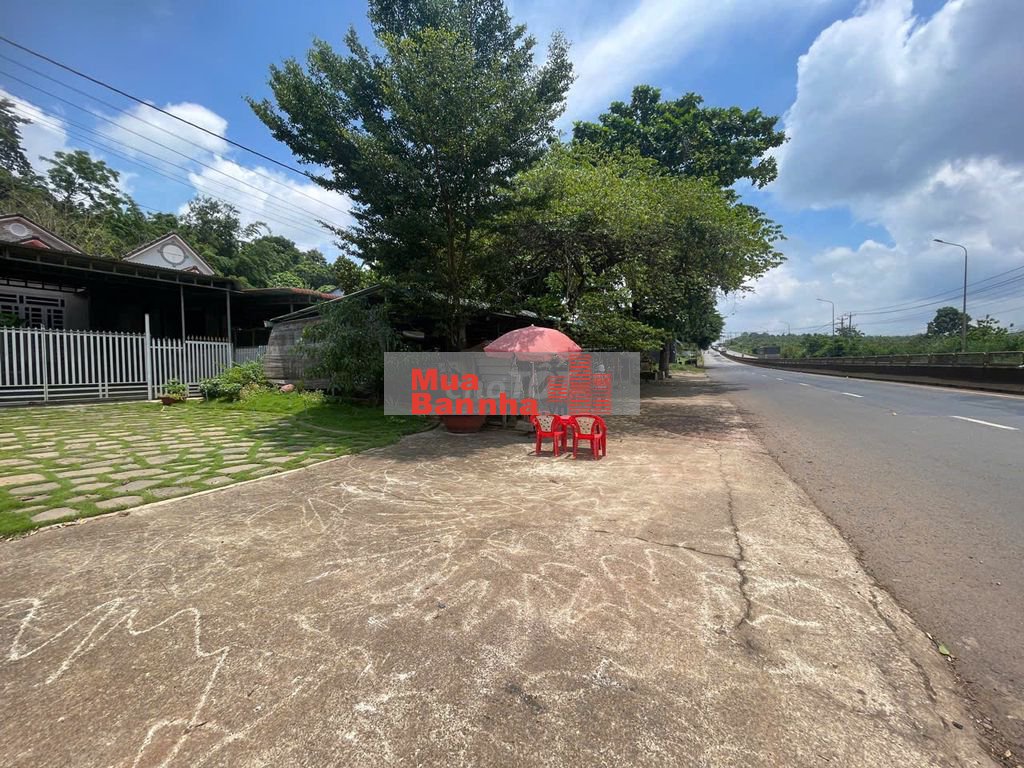 Cần bán nhà 1000m2 tại quốc Lộ 1A, Dầu Giây