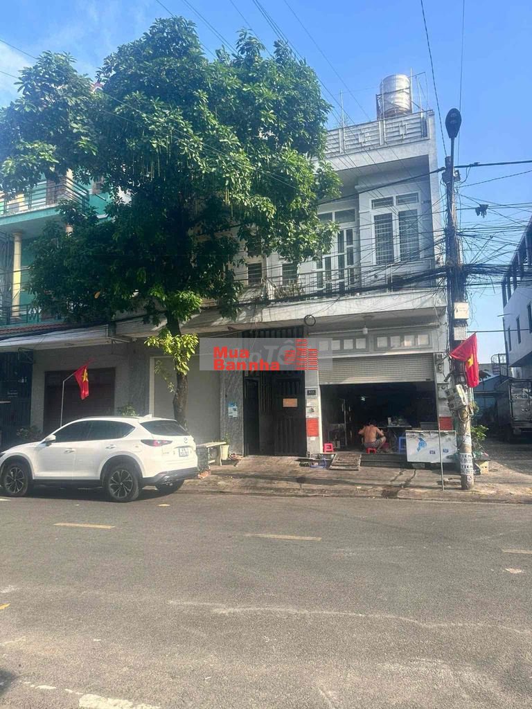 cần bán can nhà 1 trệt 1 lầu kdc vietsing dt 150 m2 full thổ cư